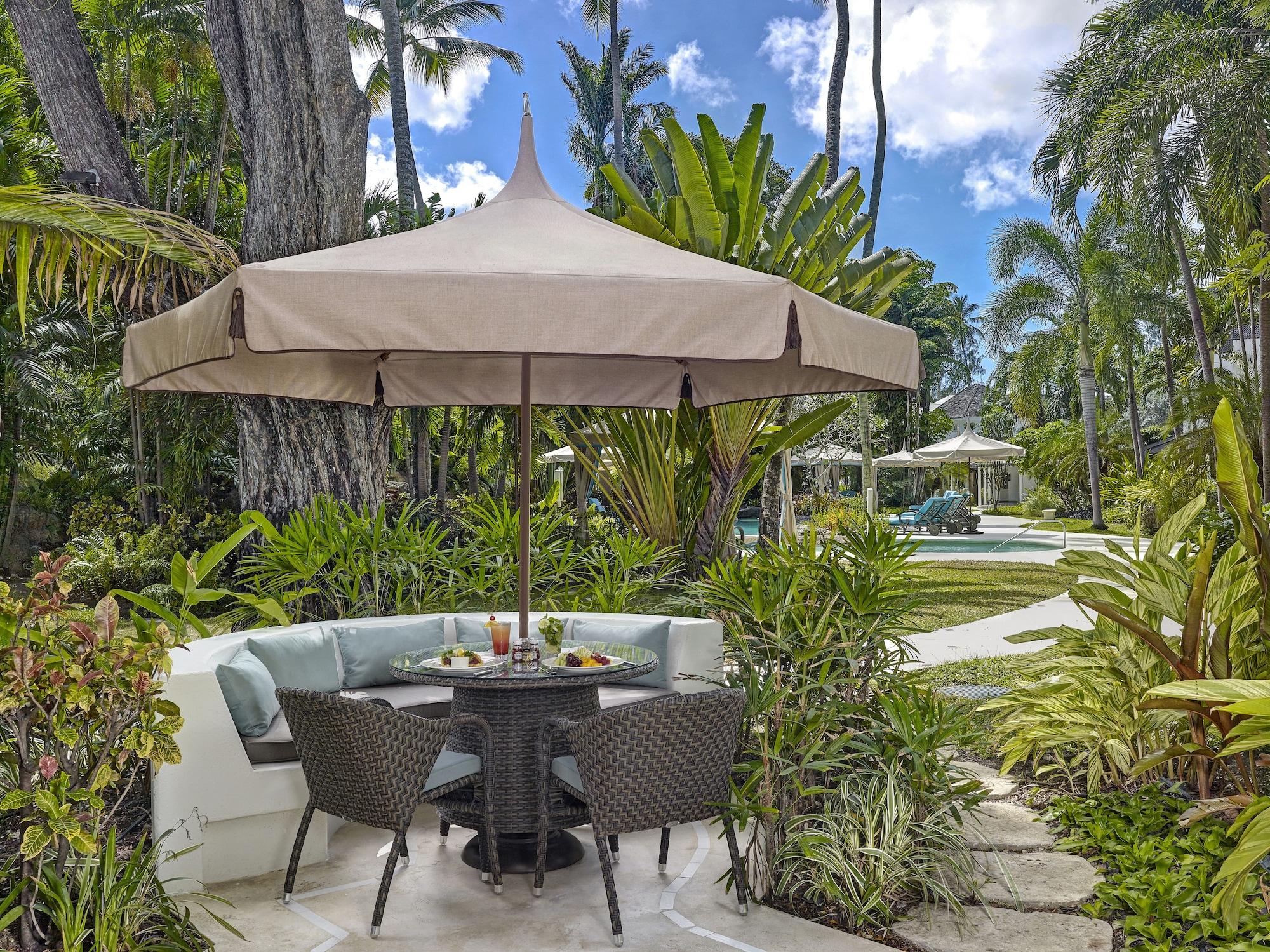 Colony Club By Elegant Hotels Saint James Bagian luar foto