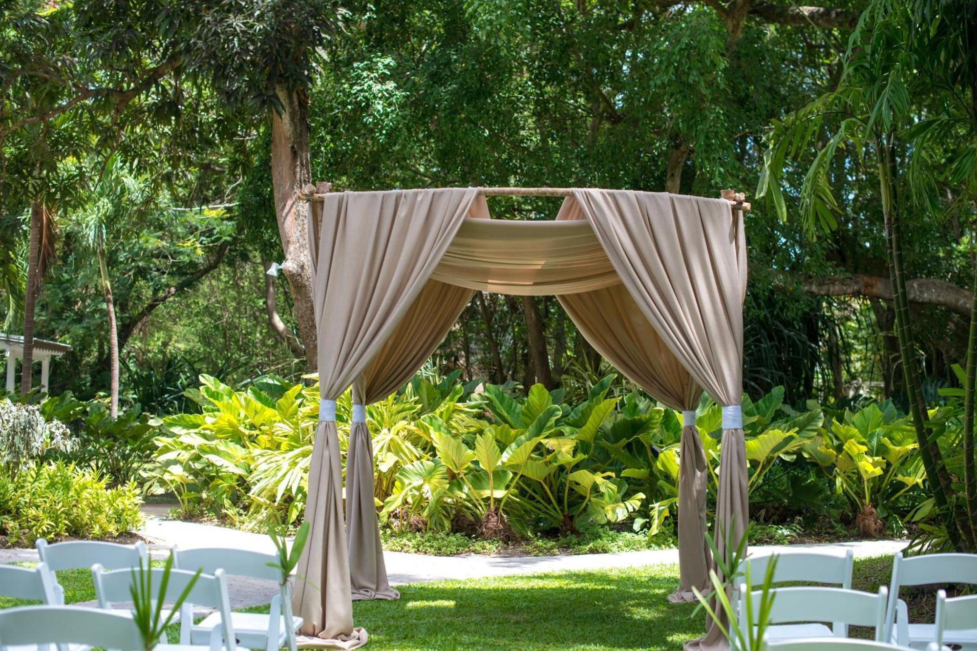 Colony Club By Elegant Hotels Saint James Bagian luar foto