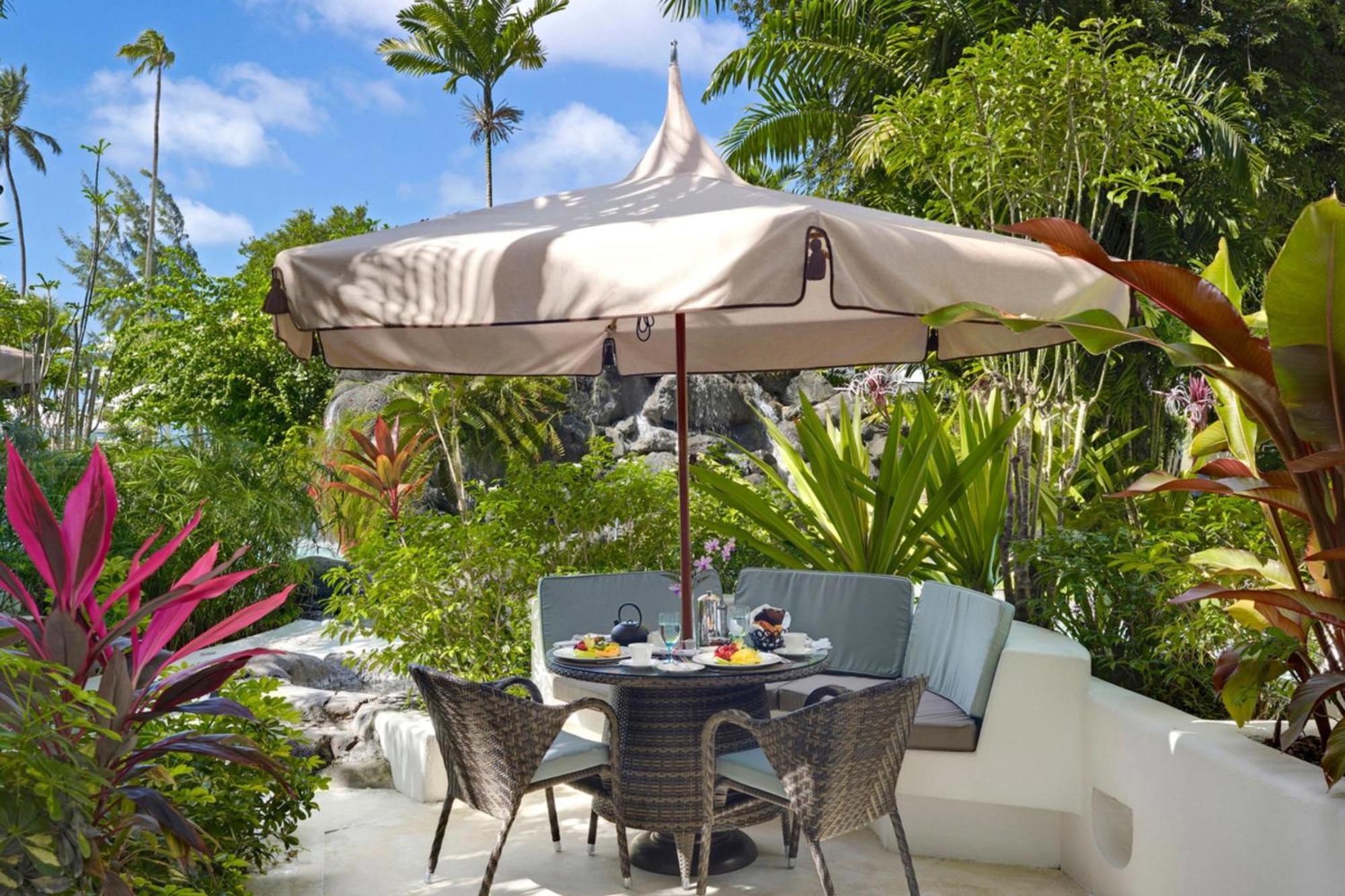Colony Club By Elegant Hotels Saint James Bagian luar foto
