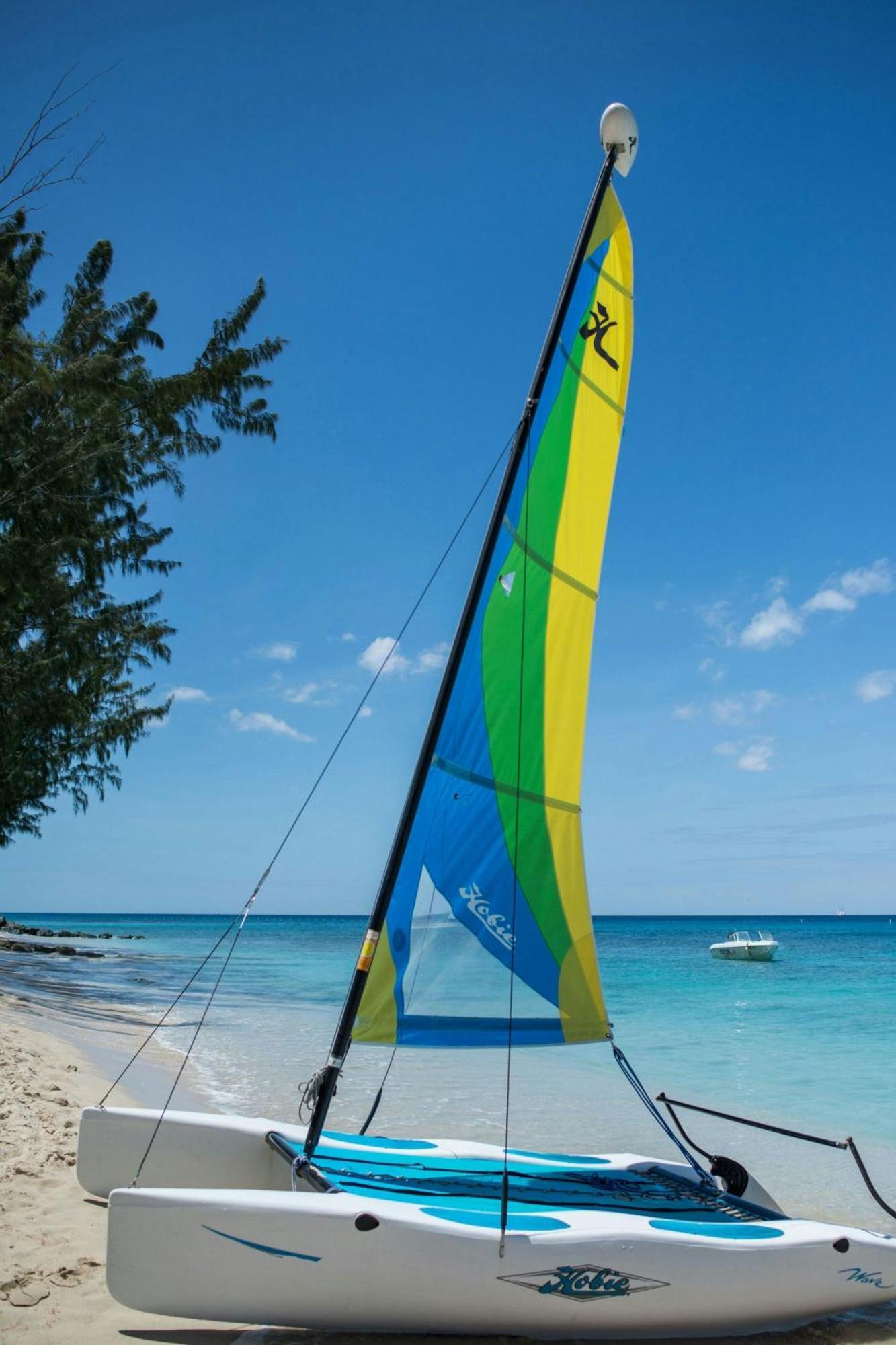 Colony Club By Elegant Hotels Saint James Bagian luar foto